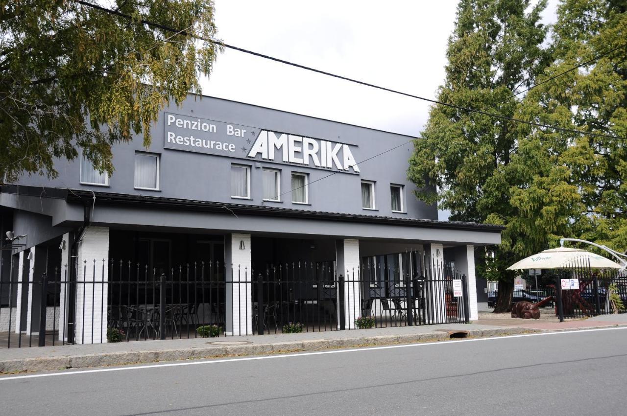 Restaurace a hotel Amerika Havířov Buitenkant foto